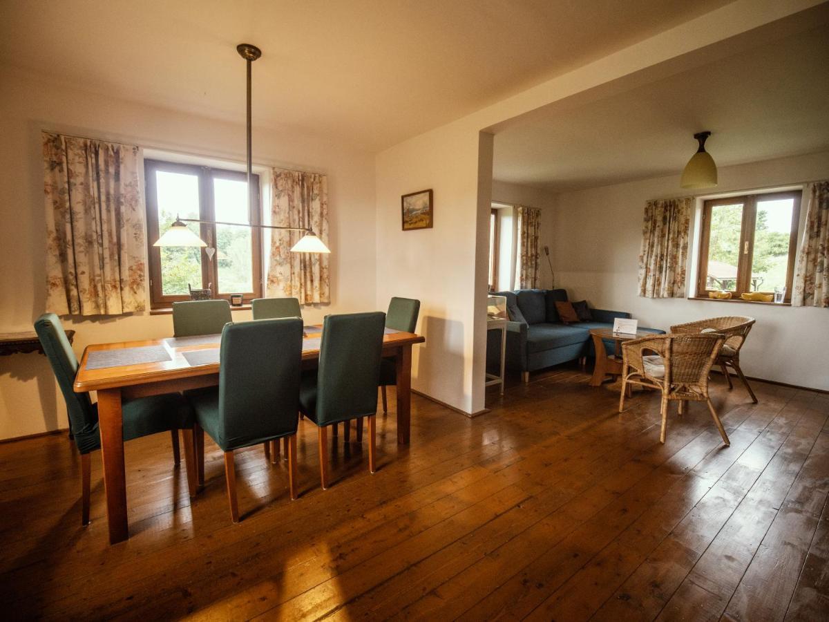 Cottage Bara Bozanov Exterior photo