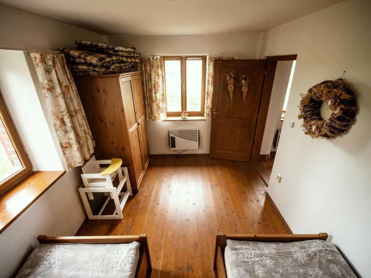 Cottage Bara Bozanov Exterior photo
